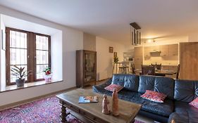 Le Rhenanus Jacques Taurellus - Appartement Duplex Au Calme - Centre Ville - Parking Gratuit